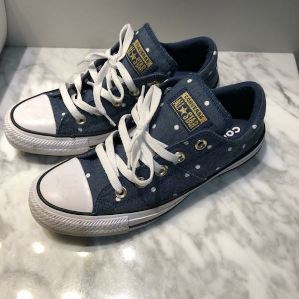 Converse - Picture 2 of 5